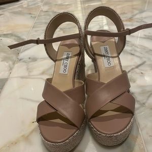 Dellena 100

Ballet Pink Nappa Leather Wedges with Metallic Rope Trim